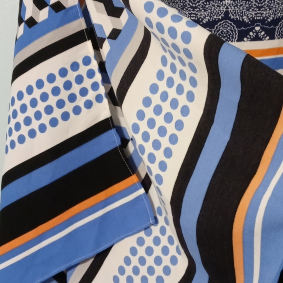 Sharahamo Multi color open arms top - Picture 7 of 10